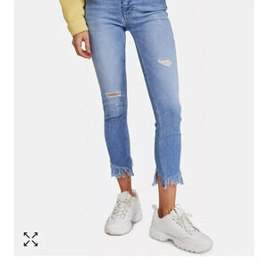 Free People light wash, straight leg, raw hem Jeans Size 26